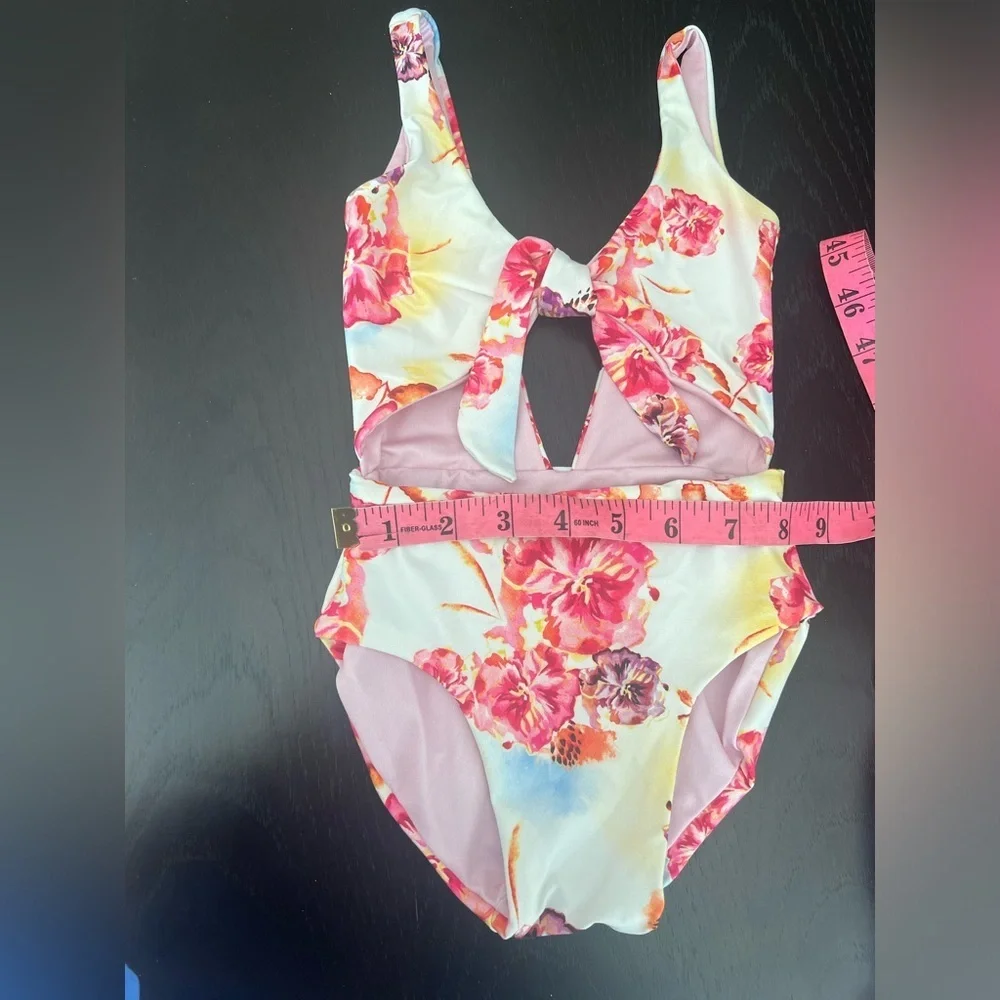 Agua Bendita ruby one
